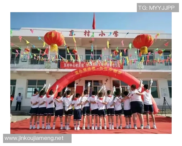 心飞扬广告携手足球明星展现激情与梦想的完美结合 心飞扬广告携手足球明星展现激情与梦想的完美结合