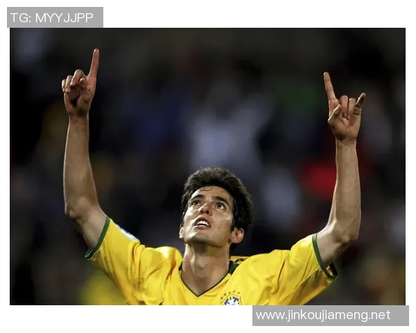 足球场上的传奇之路:从青涩少年到世界巨星的成长故事 足球场上的传奇之路:从青涩少年到世界巨星的成长故事