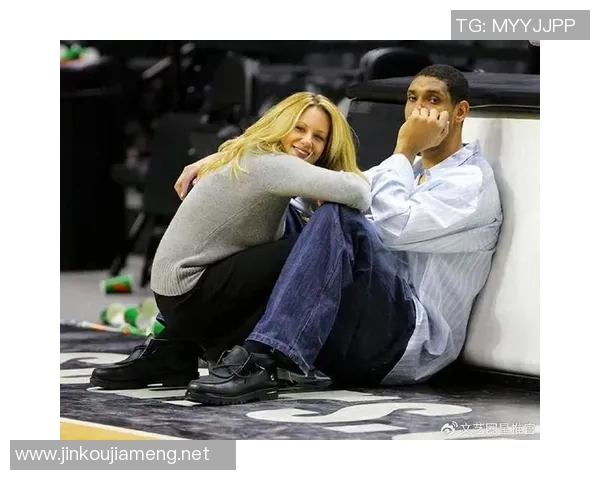 足球明星与NBA女星的爱情故事与婚姻选择揭秘 足球明星与NBA女星的爱情故事与婚姻选择揭秘